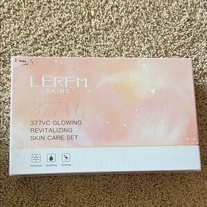 NWT LERFM 377VC Glowing Revitalizing Skin Care Set